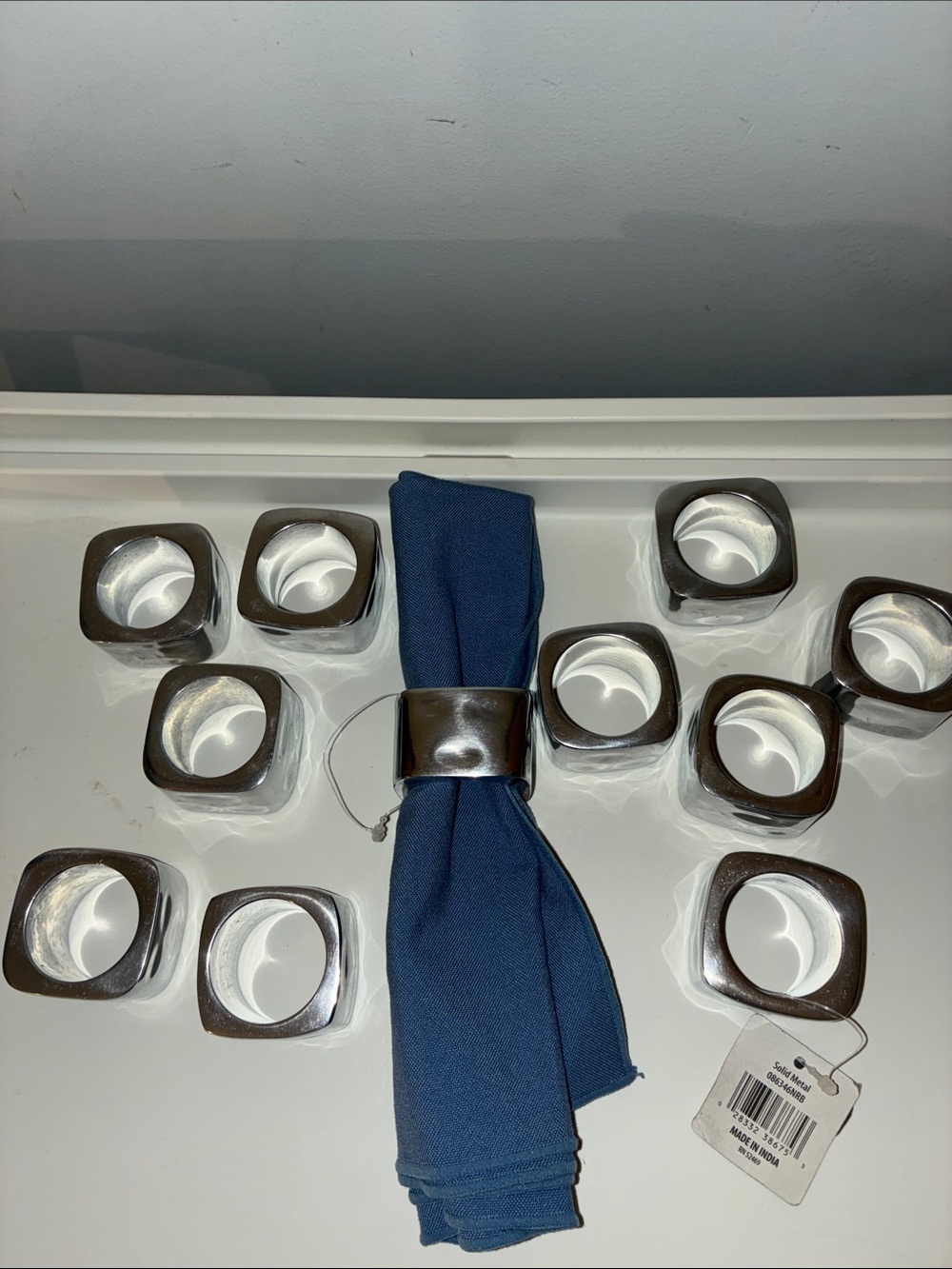 Set of 11pcs VTg Solid Metal  Square Napkin Rings Silver glossy finish.Frm India